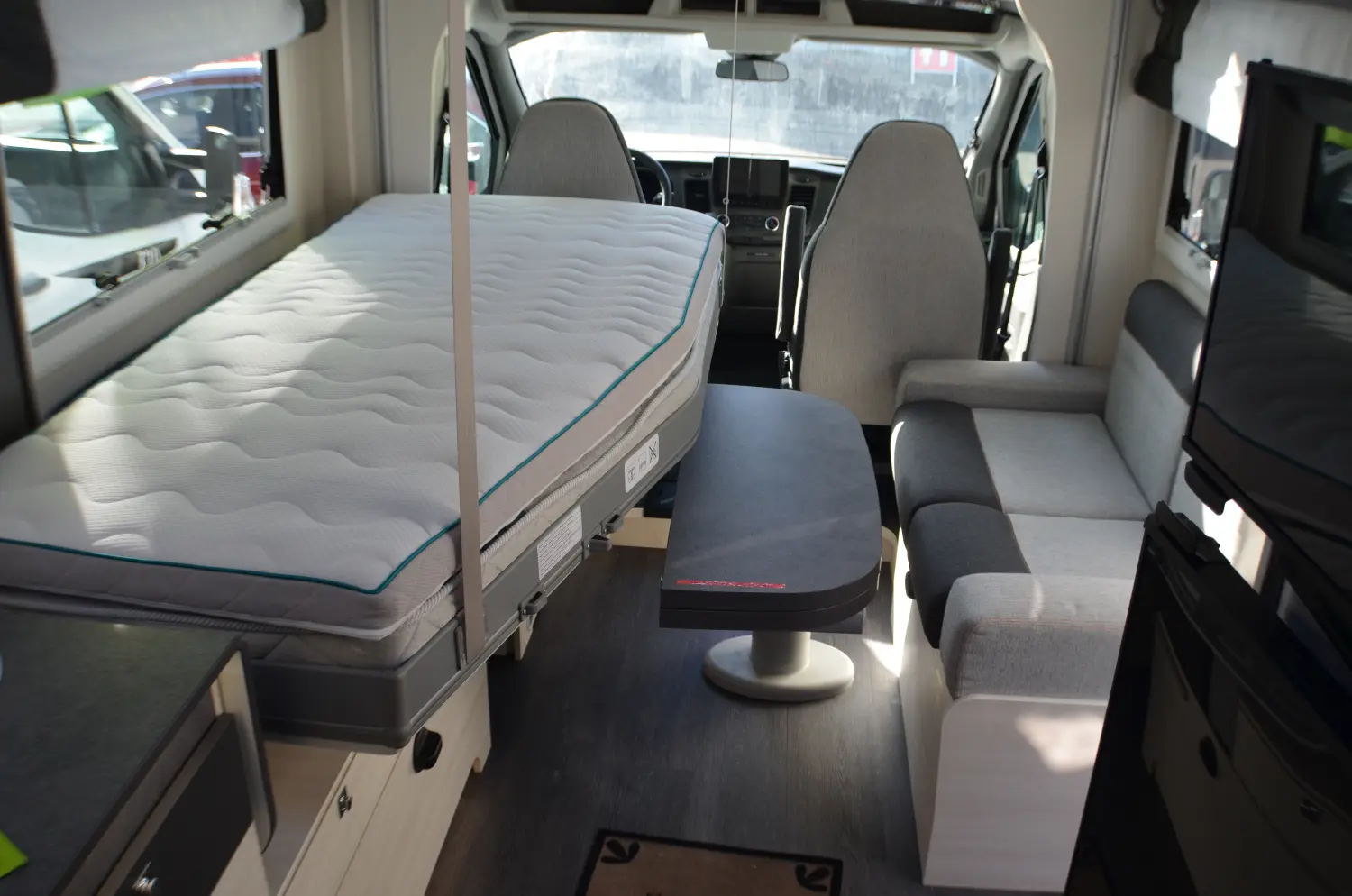  Chausson Titanium 630 im Lieferwagen von GA-Reisemobile